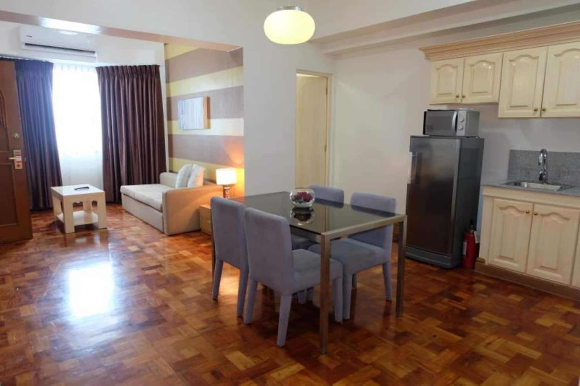 Asian Mansion II Makati City Buitenkant foto