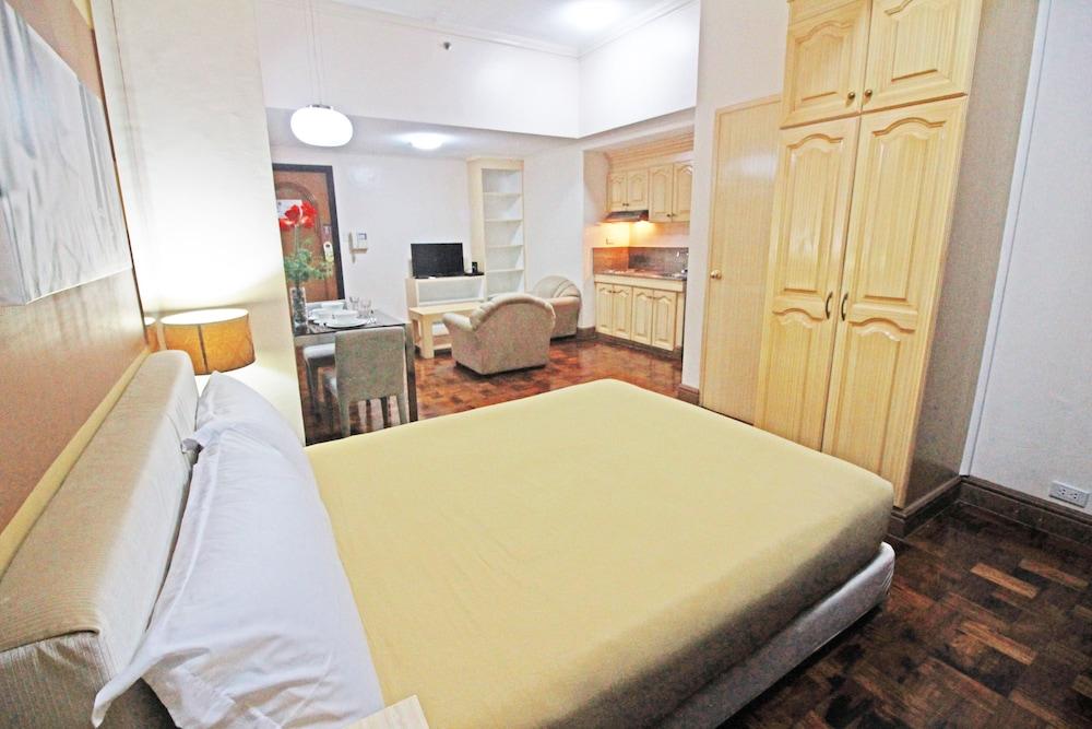 Asian Mansion II Makati City Buitenkant foto
