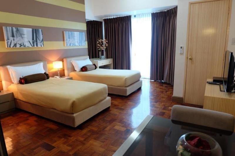 Asian Mansion II Makati City Buitenkant foto