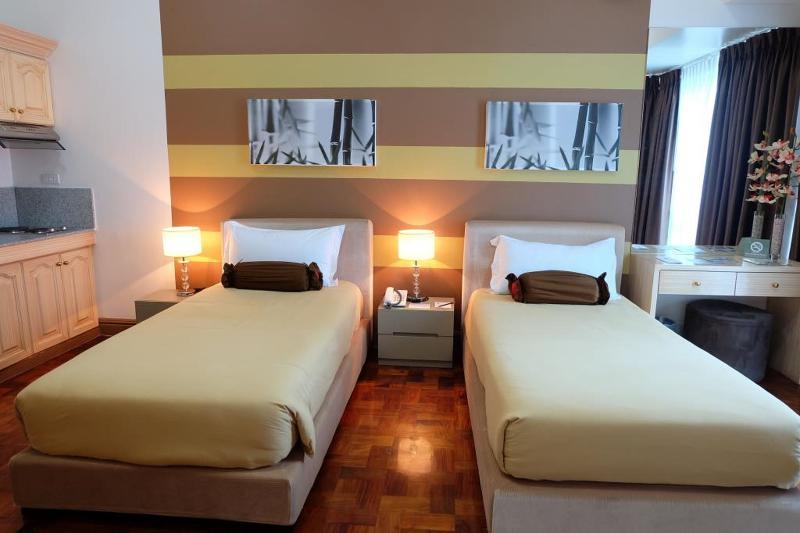 Asian Mansion II Makati City Buitenkant foto